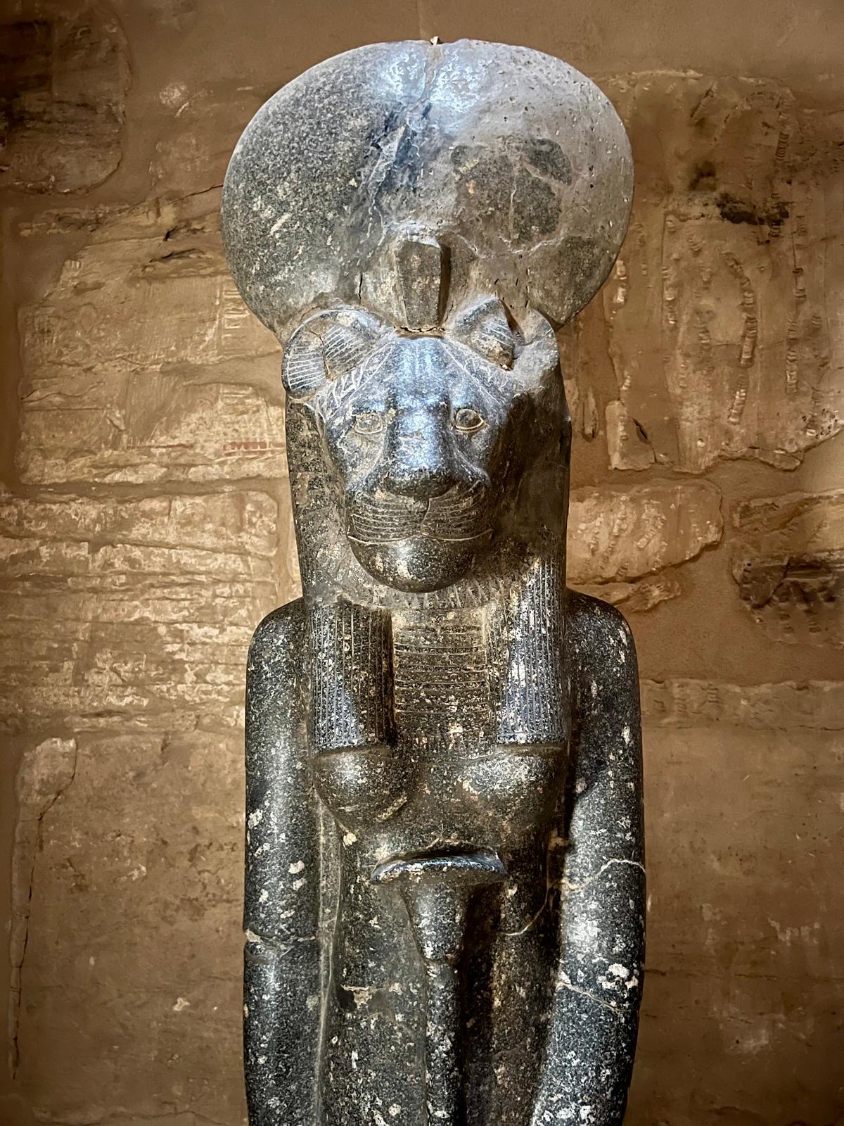 Sekhmet Karnak Tempel Löwengöttin Ägypten Reise Sarah Gress Sekhmet, die Löwen Göttin im Karnak Tempel auf der Ägypten Reise von Sarah Gress